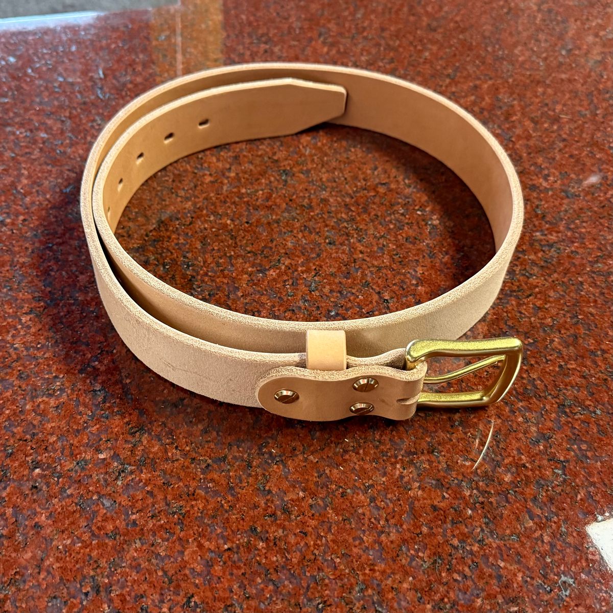 Photo by lydialove on November 1, 2025 of the Carmine Jack Leather Oak Bark Shipyard Belt in J&FJ Baker & Co Natural Bridle.