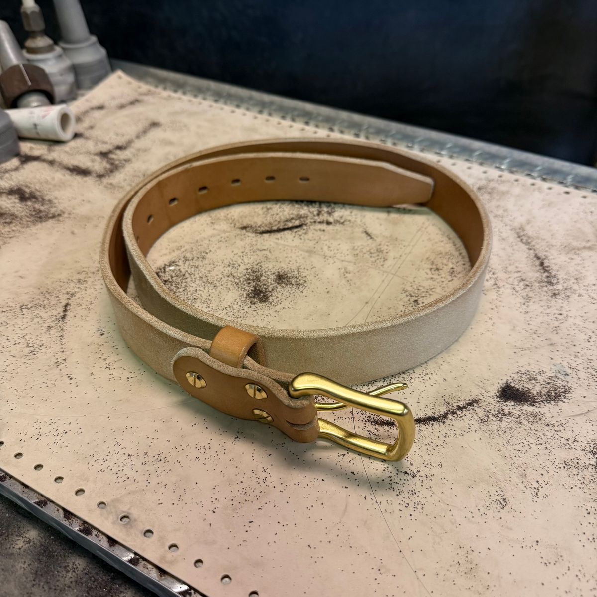 Photo by lydialove on December 4, 2025 of the Carmine Jack Leather Oak Bark Shipyard Belt in J&FJ Baker & Co Natural Bridle.