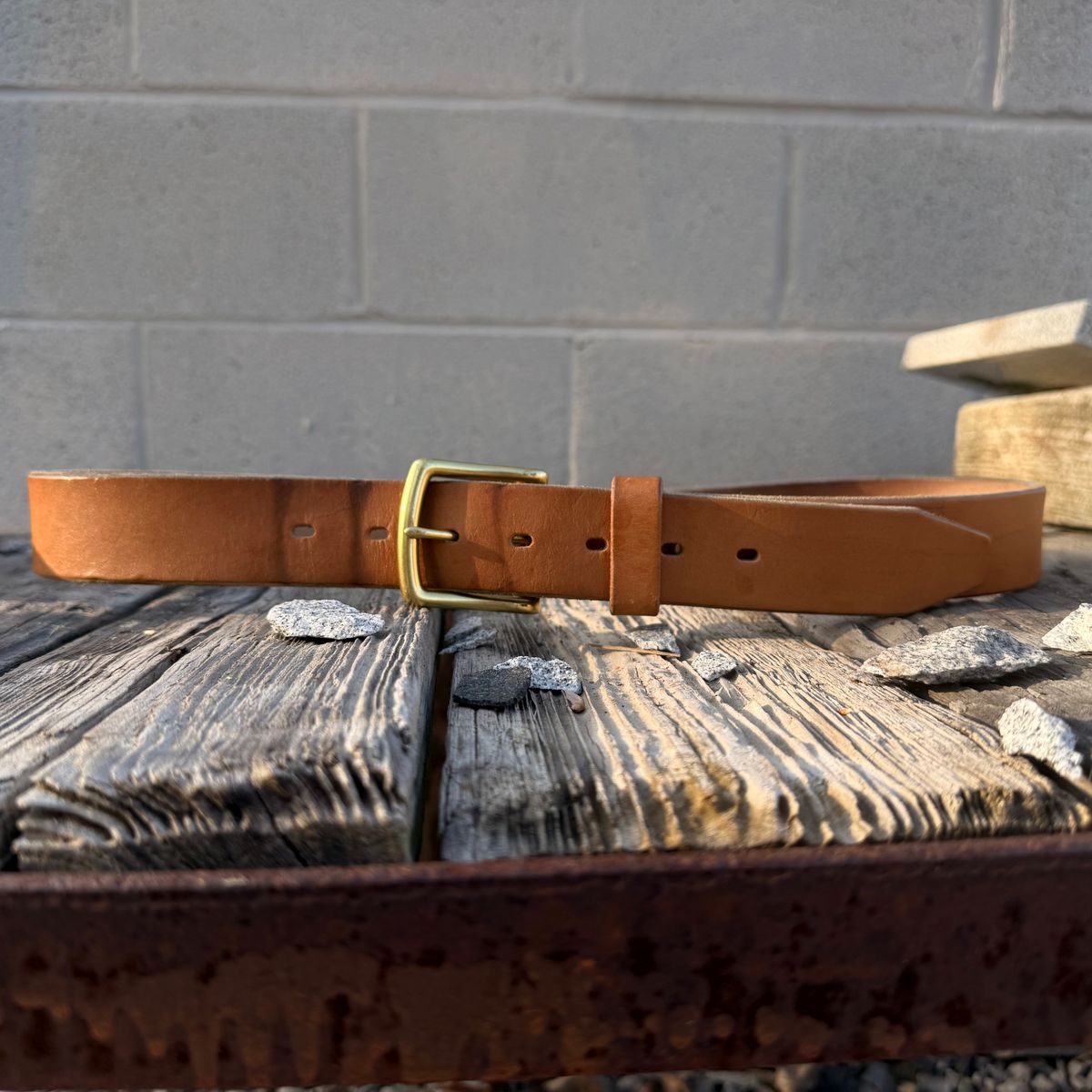 Photo by lydialove on April 3, 2026 of the Carmine Jack Leather Oak Bark Shipyard Belt in J&FJ Baker & Co Natural Bridle.