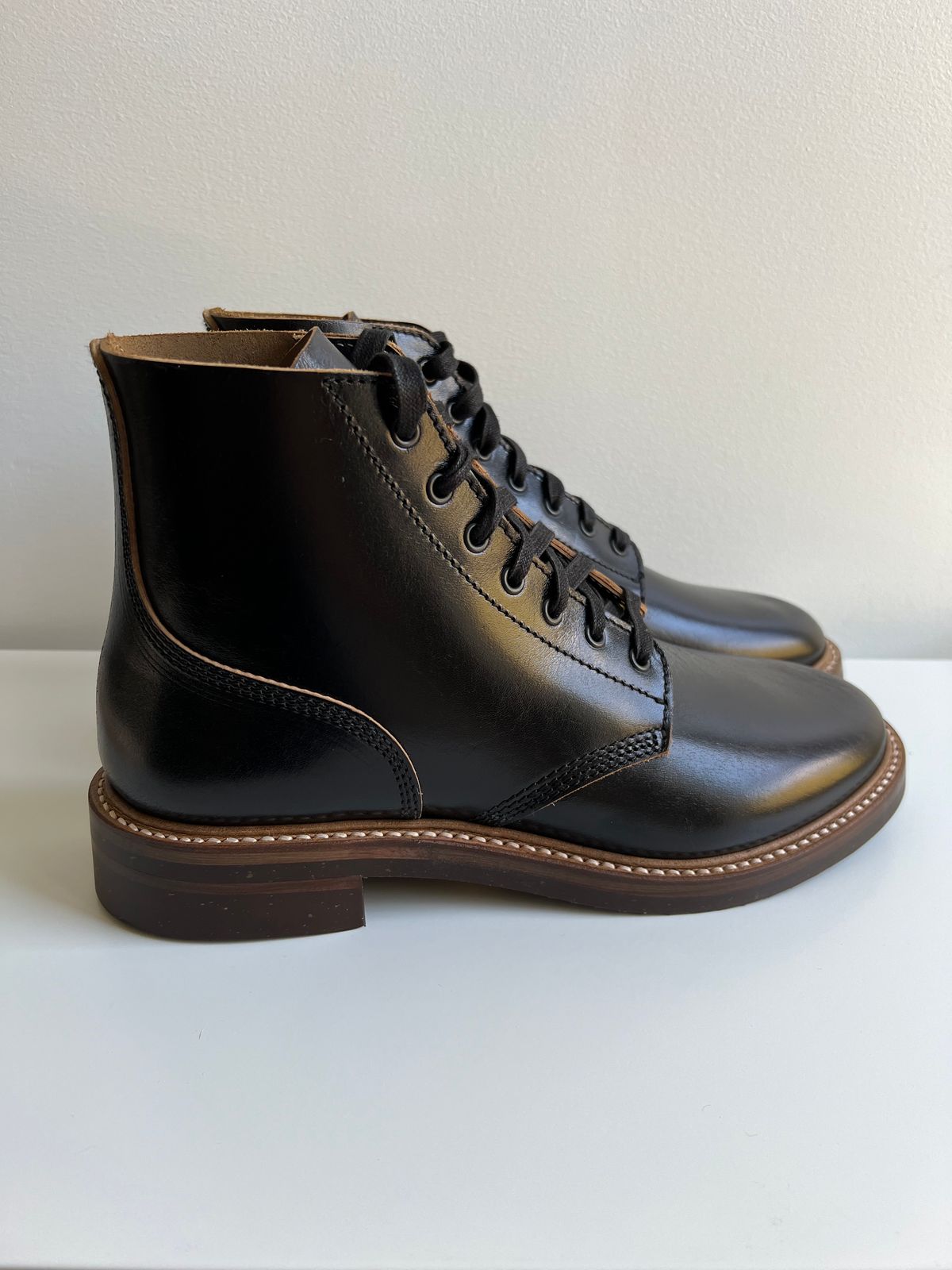 Photo by xb on October 2, 2023 of the John Lofgren M-43 Service Shoes in Shinki Black Teacore Horsebutt.