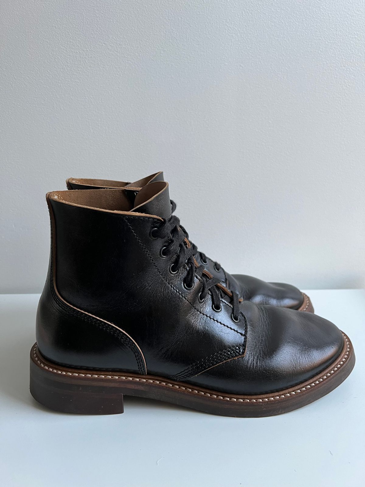 Photo by xb on November 7, 2023 of the John Lofgren M-43 Service Shoes in Shinki Black Teacore Horsebutt.