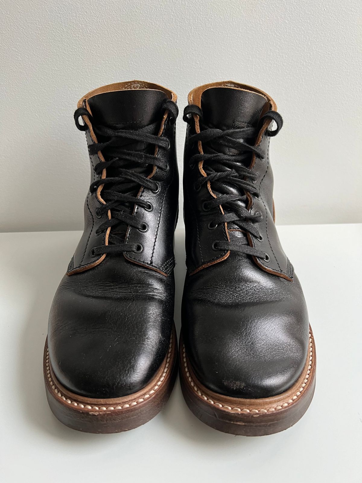 Photo by xb on December 5, 2023 of the John Lofgren M-43 Service Shoes in Shinki Black Teacore Horsebutt.