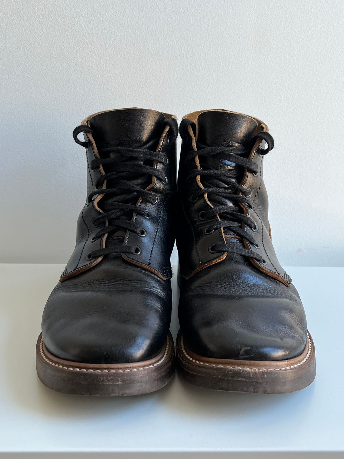 Photo by xb on February 5, 2024 of the John Lofgren M-43 Service Shoes in Shinki Black Teacore Horsebutt.