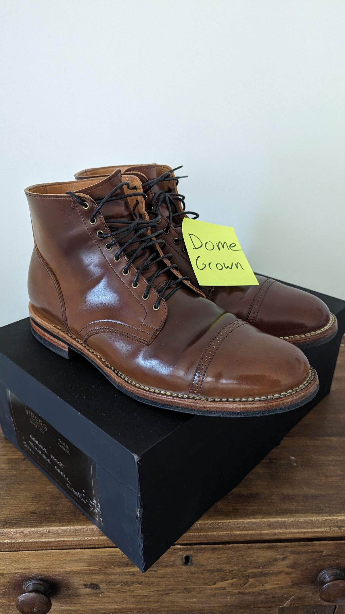 Photo by ChineseBroccoli on November 1, 2023 of the Viberg Service Boot BCT in Horween Bourbon Shell Cordovan.