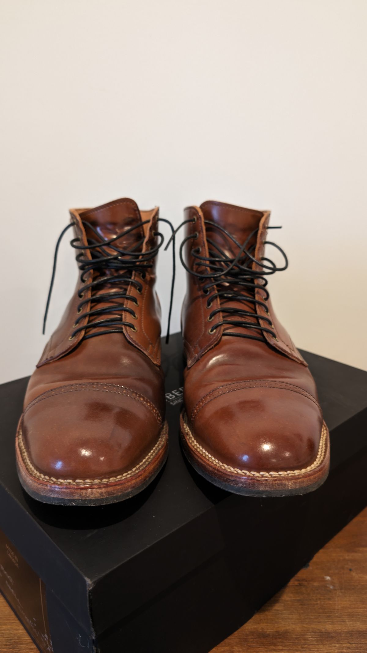 Photo by ChineseBroccoli on January 5, 2024 of the Viberg Service Boot BCT in Horween Bourbon Shell Cordovan.
