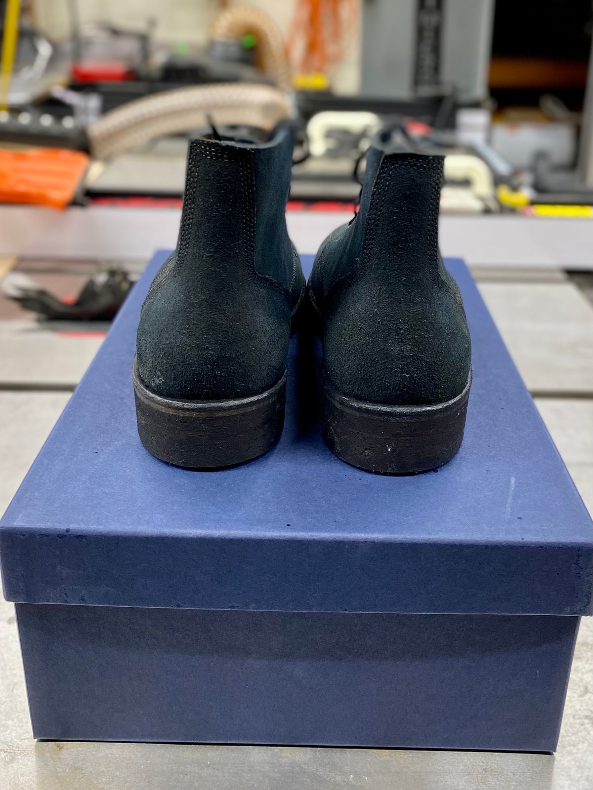 Photo by erratic on November 1, 2022 of the Oak Street Bootmakers Field Boot in Horween Natural Indigo Chromexcel Roughout.