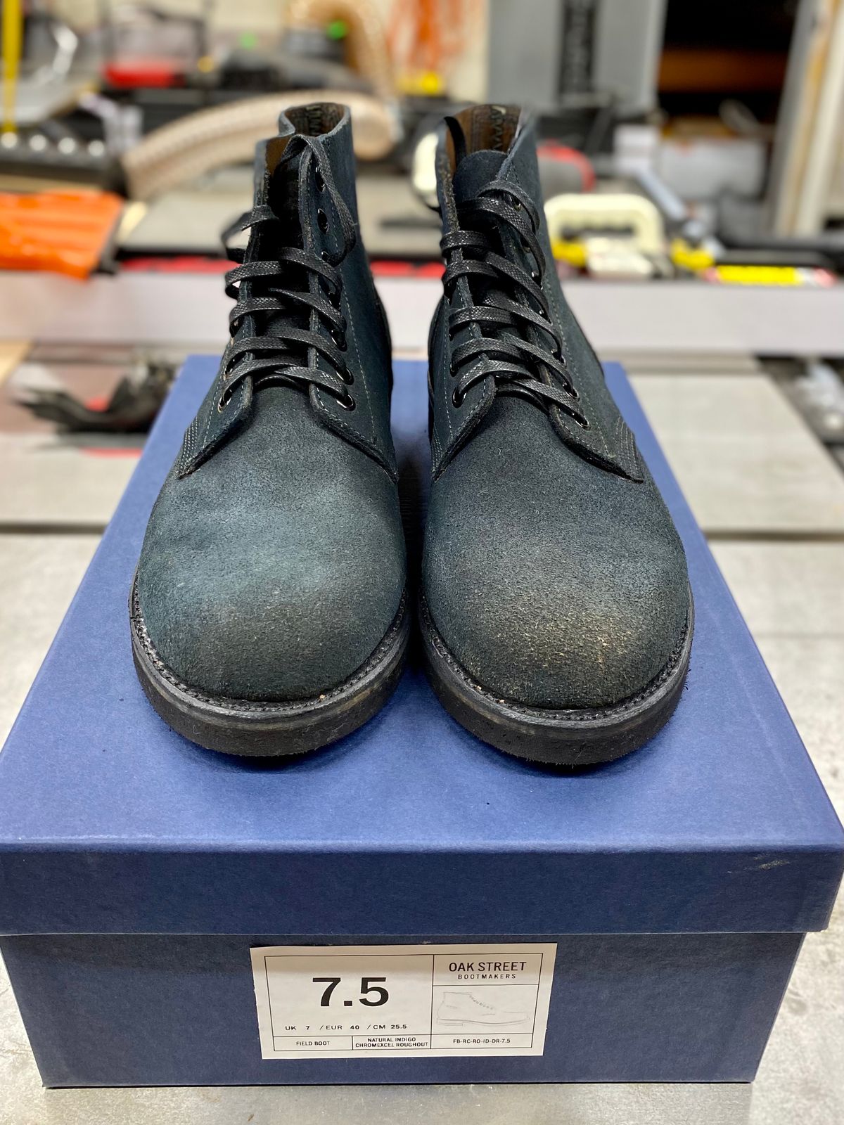 Photo by erratic on November 1, 2022 of the Oak Street Bootmakers Field Boot in Horween Natural Indigo Chromexcel Roughout.