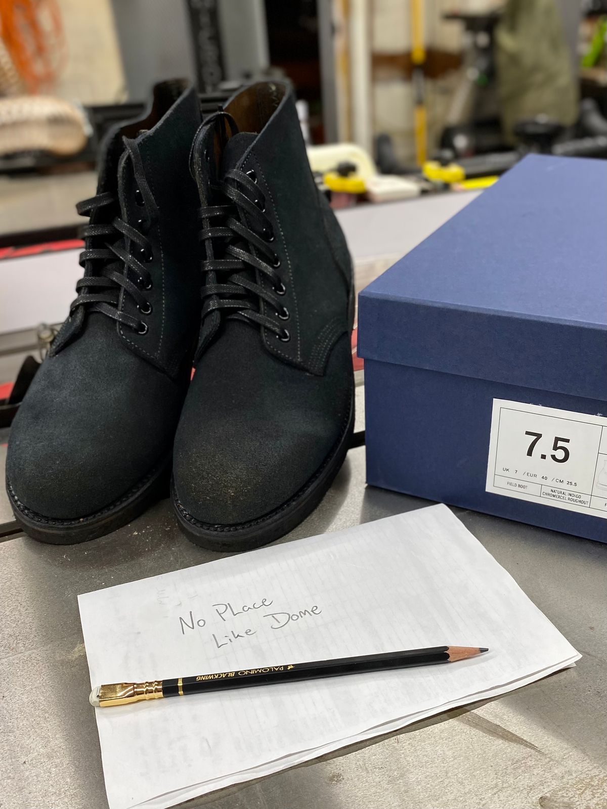 Photo by erratic on November 1, 2022 of the Oak Street Bootmakers Field Boot in Horween Natural Indigo Chromexcel Roughout.