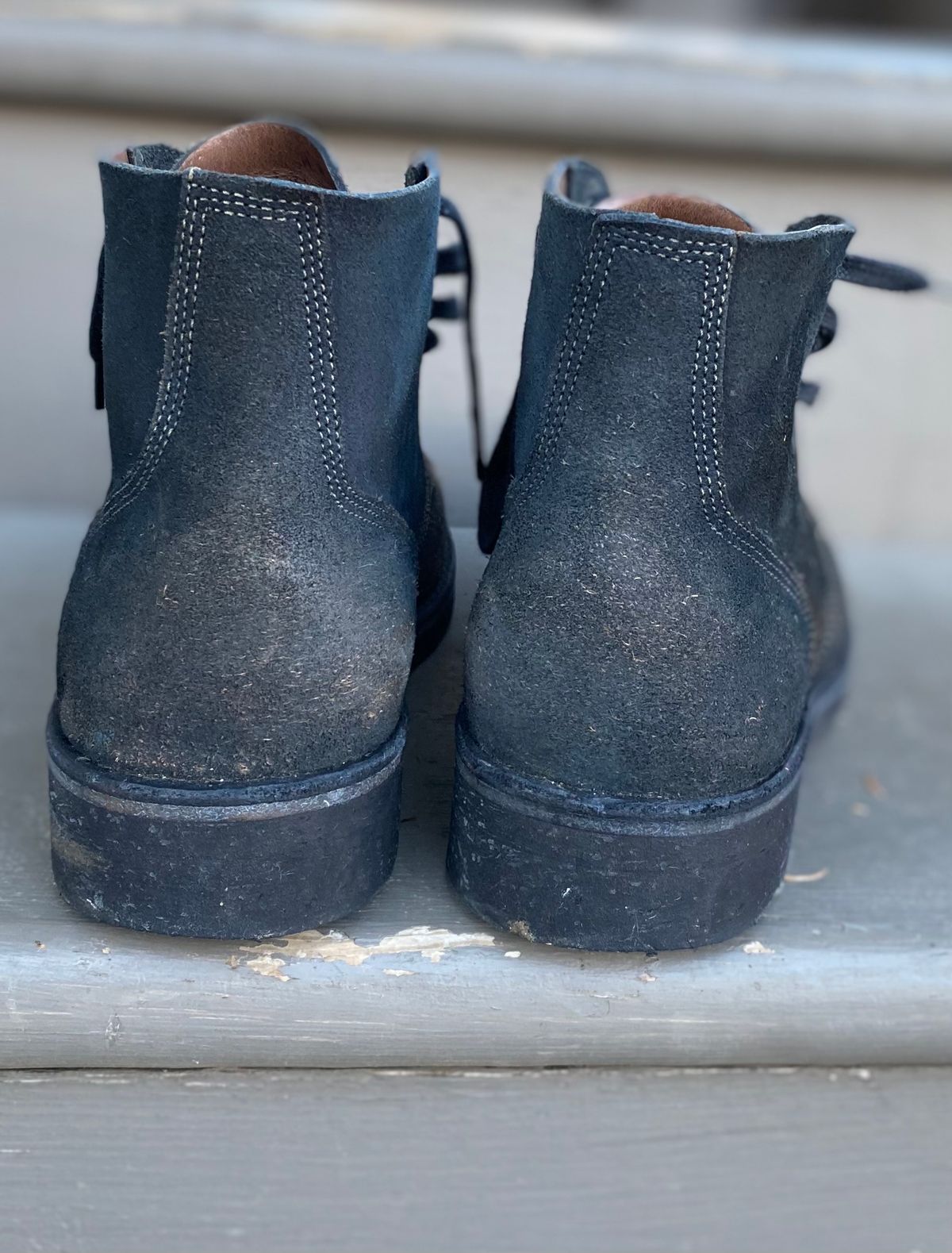Photo by erratic on December 1, 2022 of the Oak Street Bootmakers Field Boot in Horween Natural Indigo Chromexcel Roughout.