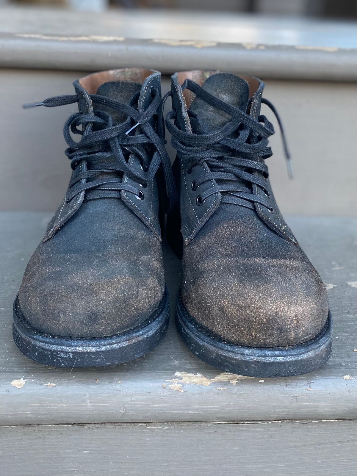 Photo by erratic on December 1, 2022 of the Oak Street Bootmakers Field Boot in Horween Natural Indigo Chromexcel Roughout.