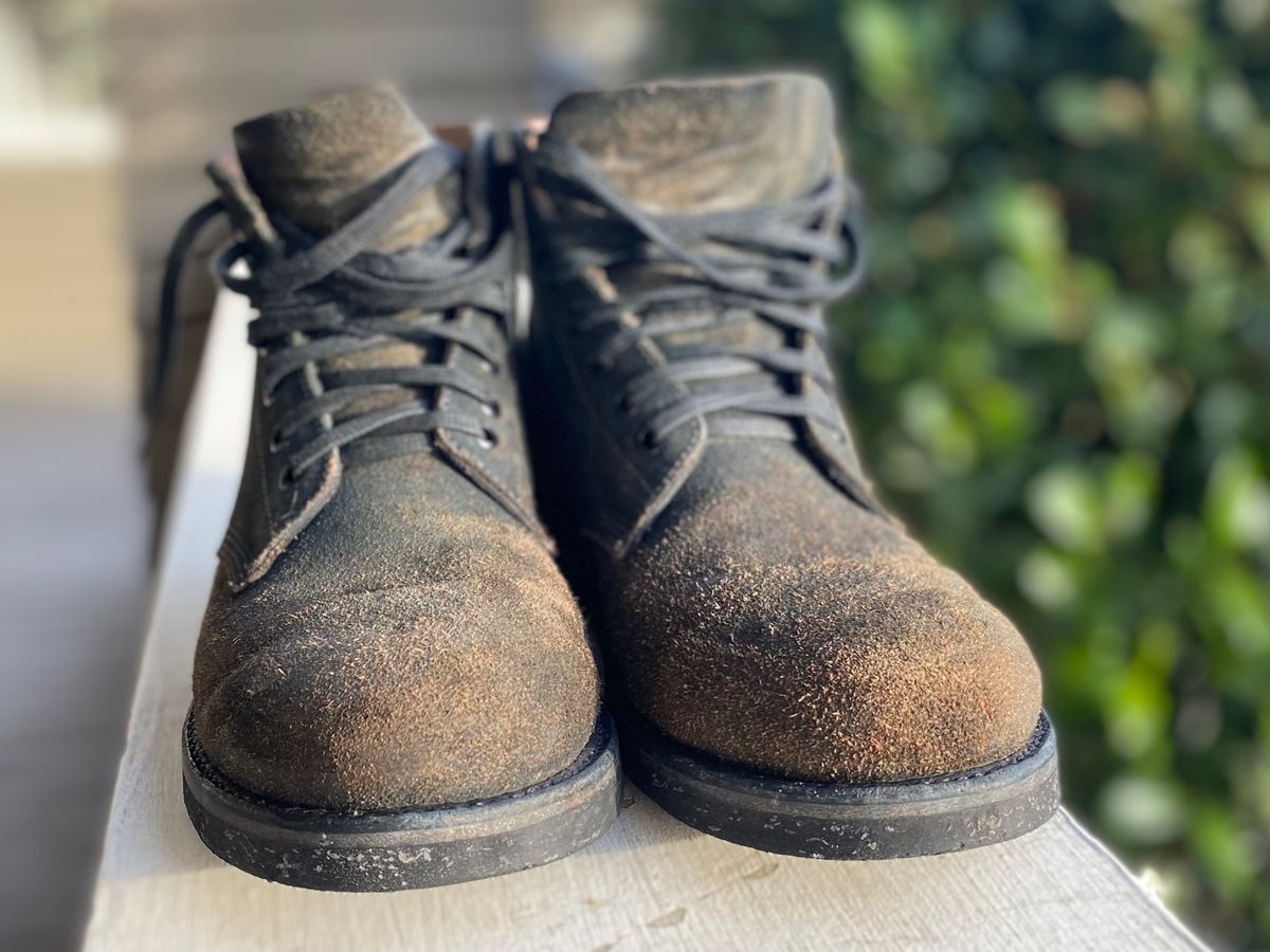 Photo by erratic on February 2, 2023 of the Oak Street Bootmakers Field Boot in Horween Natural Indigo Chromexcel Roughout.