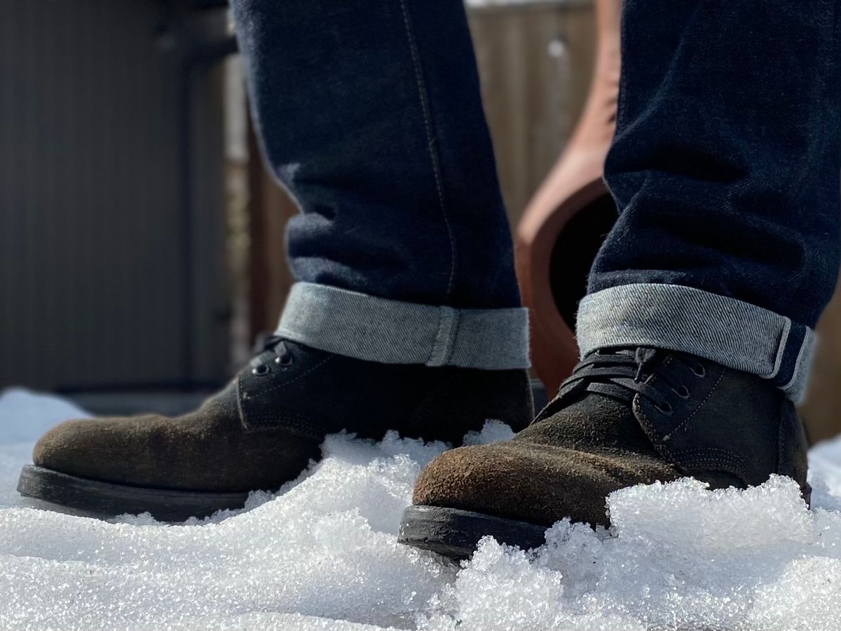 Photo by erratic on March 1, 2023 of the Oak Street Bootmakers Field Boot in Horween Natural Indigo Chromexcel Roughout.