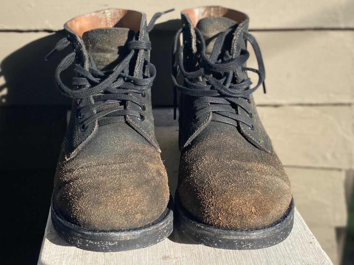 Photo by erratic on March 1, 2023 of the Oak Street Bootmakers Field Boot in Horween Natural Indigo Chromexcel Roughout.