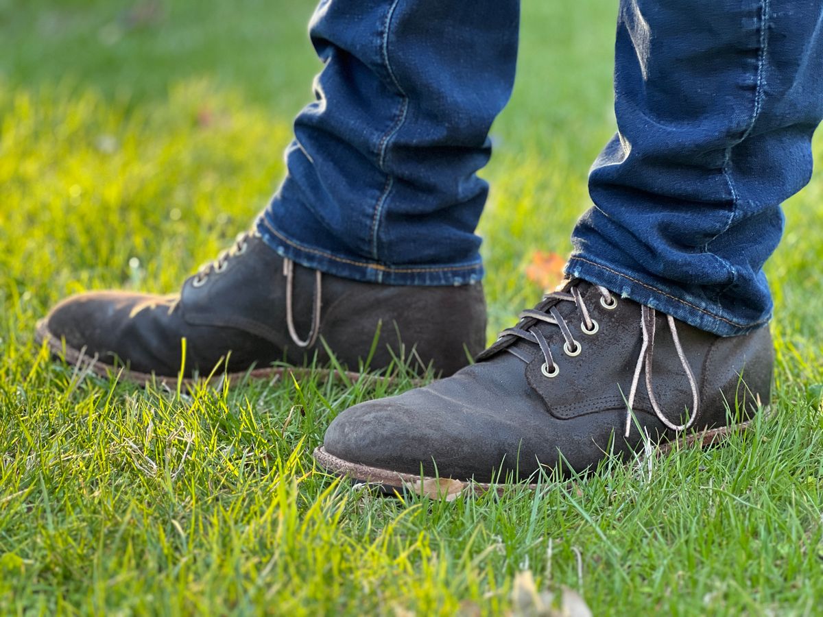 Photo by rjduma on April 3, 2023 of the Grant Stone Diesel Boot in C.F. Stead Earth Waxy Commander Suede.