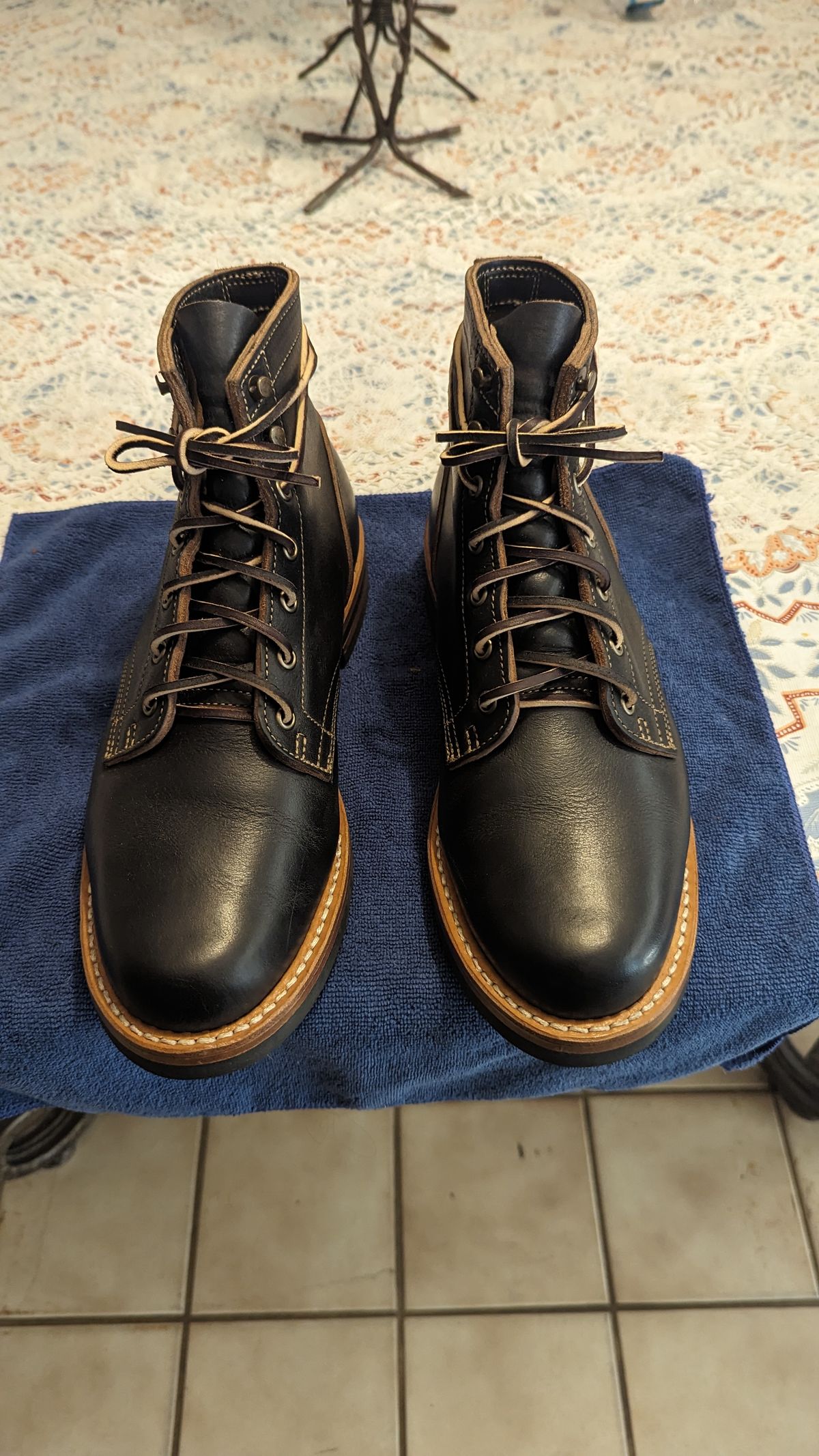 Photo by Briansbootpage on October 1, 2023 of the Truman Service Boot in Black Teacore.