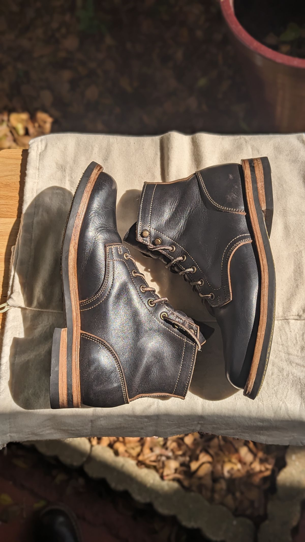 Photo by Briansbootpage on November 2, 2023 of the Truman Service Boot in Black Teacore.
