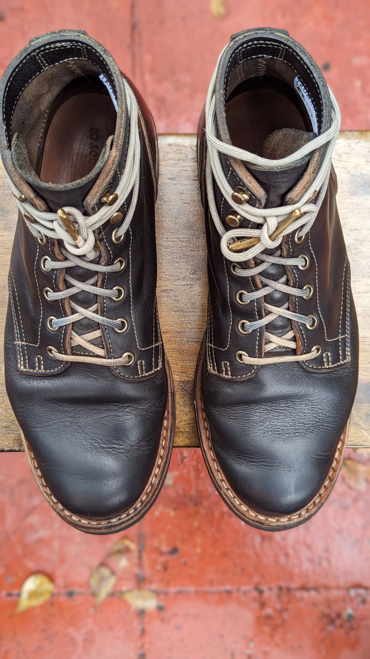 Photo by Briansbootpage on February 5, 2024 of the Truman Service Boot in Black Teacore.