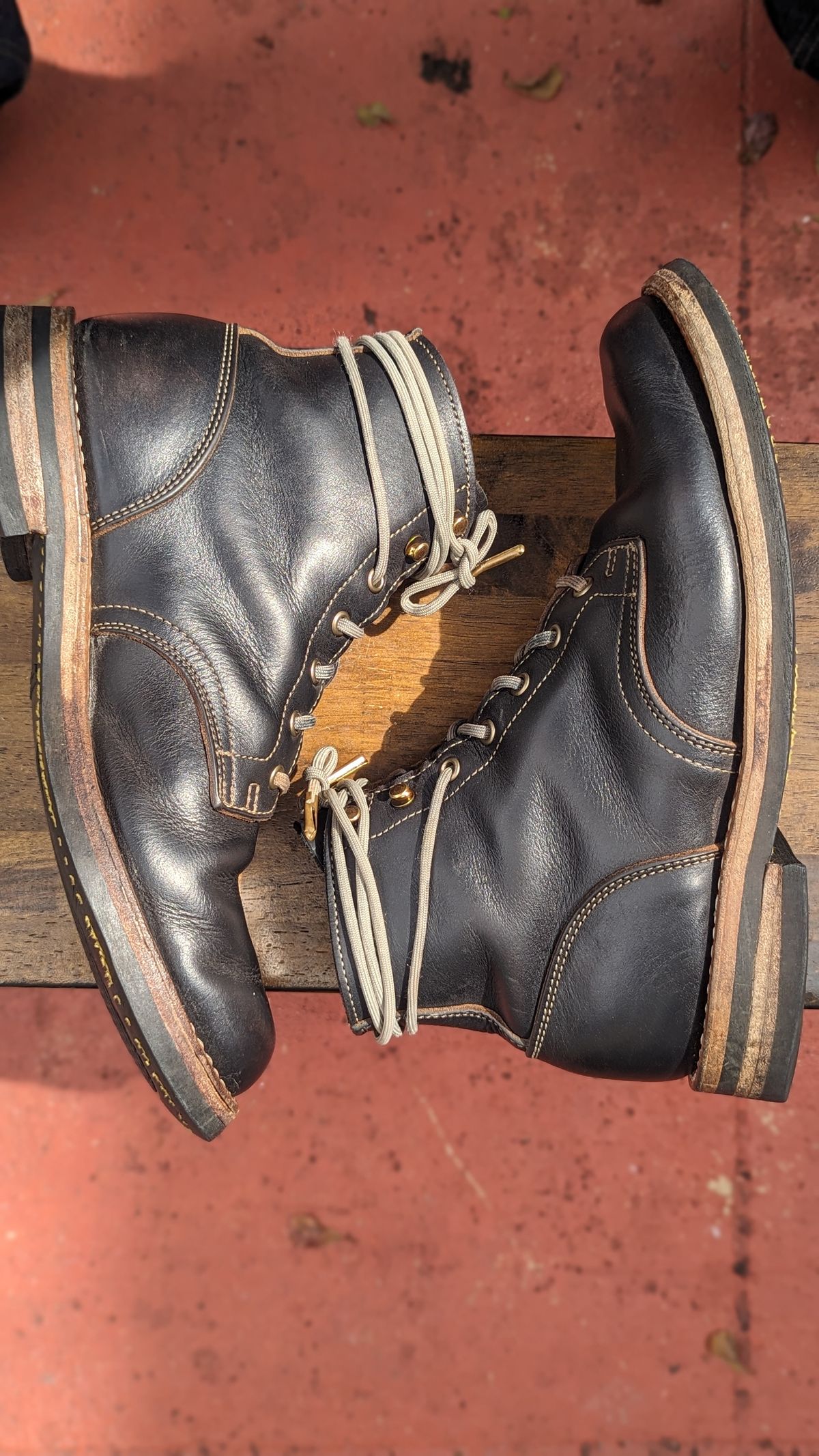 Photo by Briansbootpage on March 3, 2024 of the Truman Service Boot in Black Teacore.