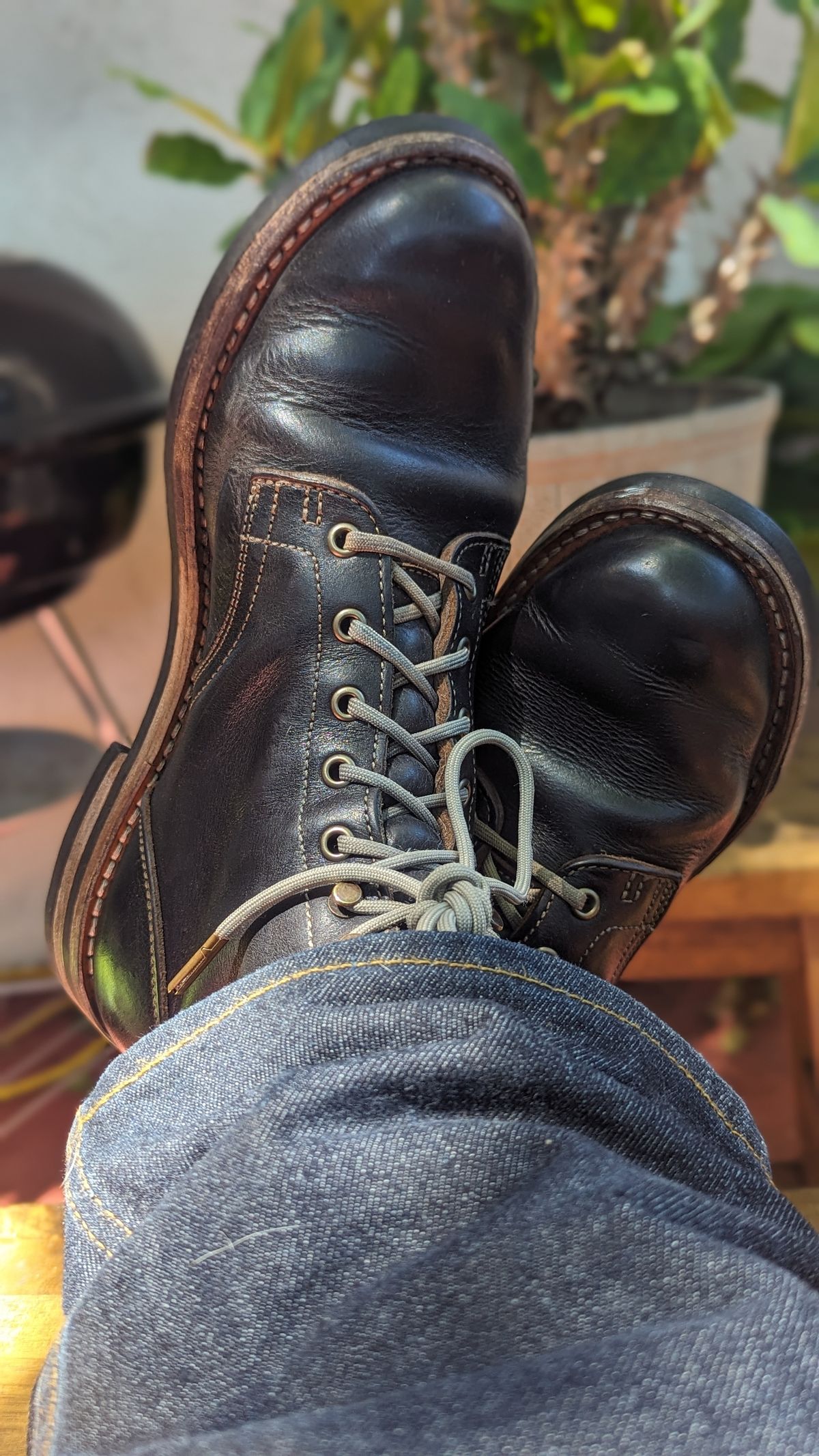 Photo by Briansbootpage on April 5, 2024 of the Truman Service Boot in Black Teacore.