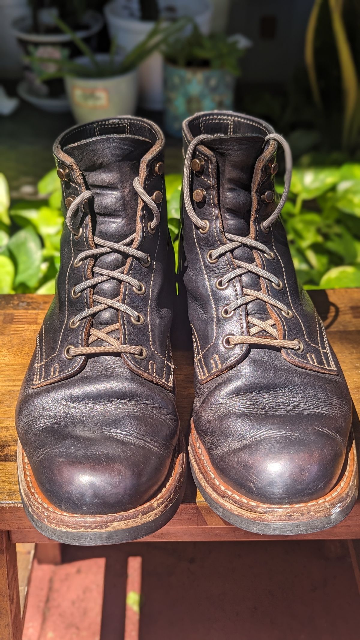 Photo by Briansbootpage on April 5, 2024 of the Truman Service Boot in Black Teacore.