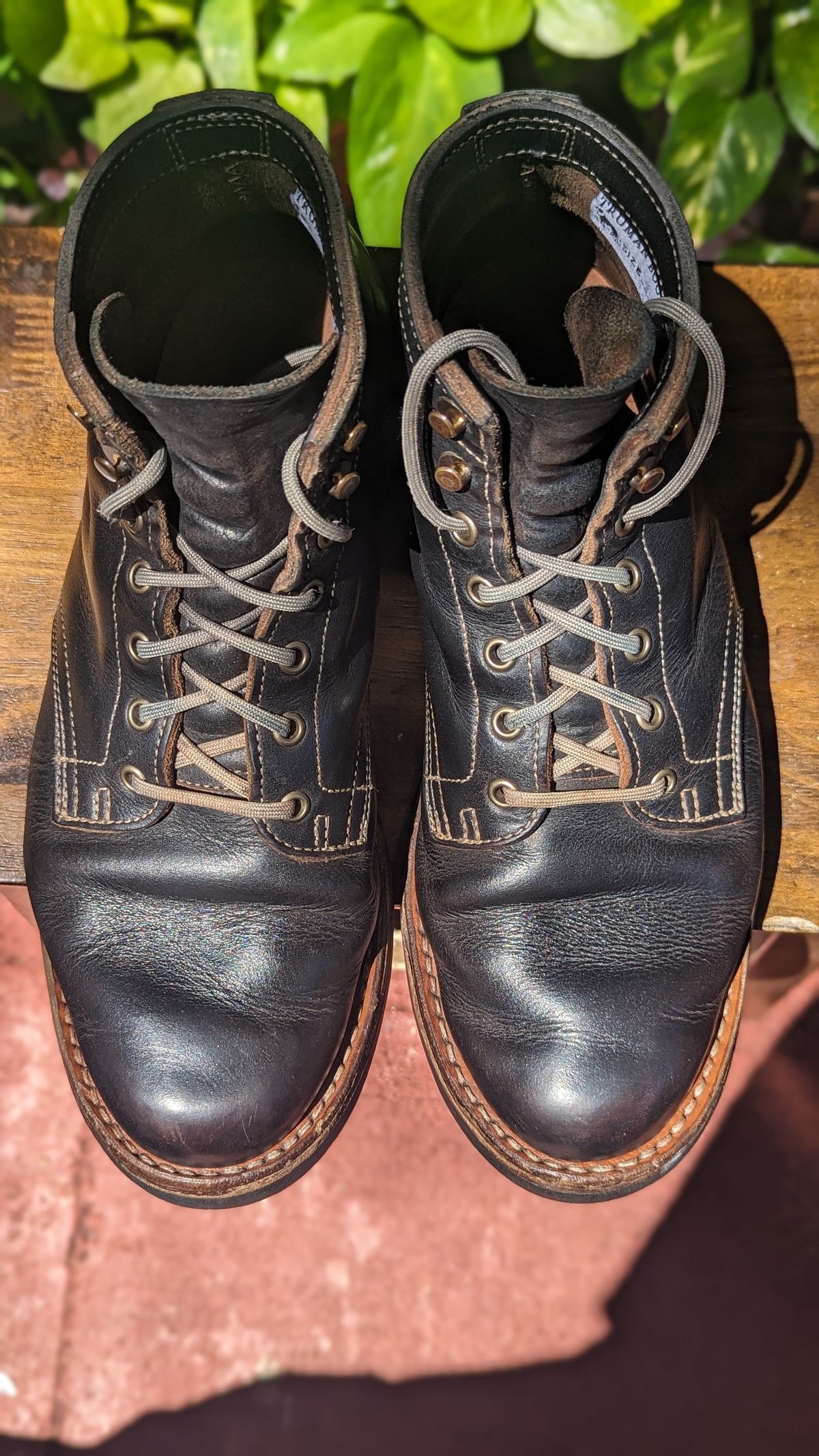 Photo by Briansbootpage on April 5, 2024 of the Truman Service Boot in Black Teacore.