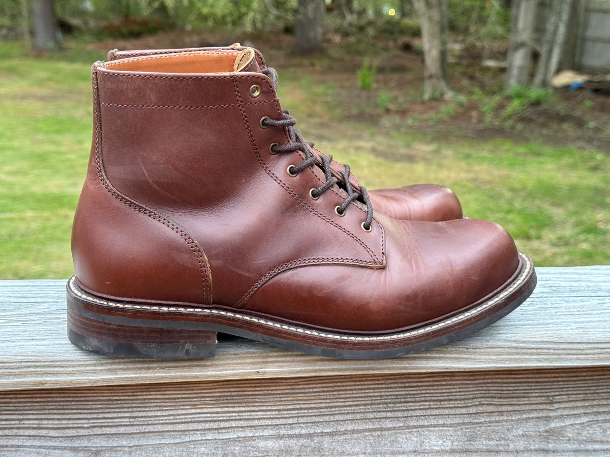 Photo by P2K on May 6, 2024 of the Caswell Boot Company Shaw in Horween Whiskey Predator.