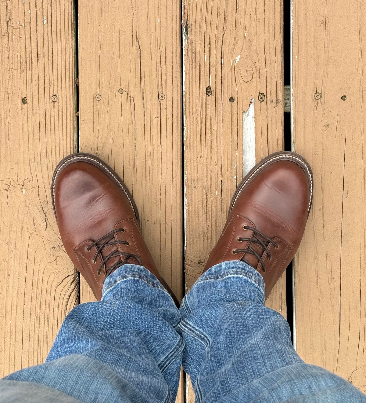 Photo by P2K on May 12, 2024 of the Caswell Boot Company Shaw in Horween Whiskey Predator.