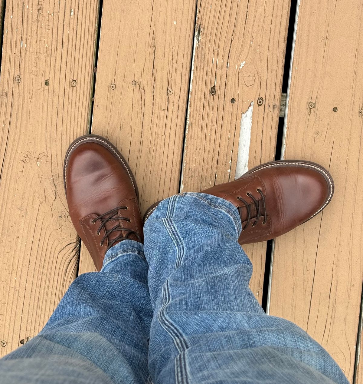 Photo by P2K on May 12, 2024 of the Caswell Boot Company Shaw in Horween Whiskey Predator.