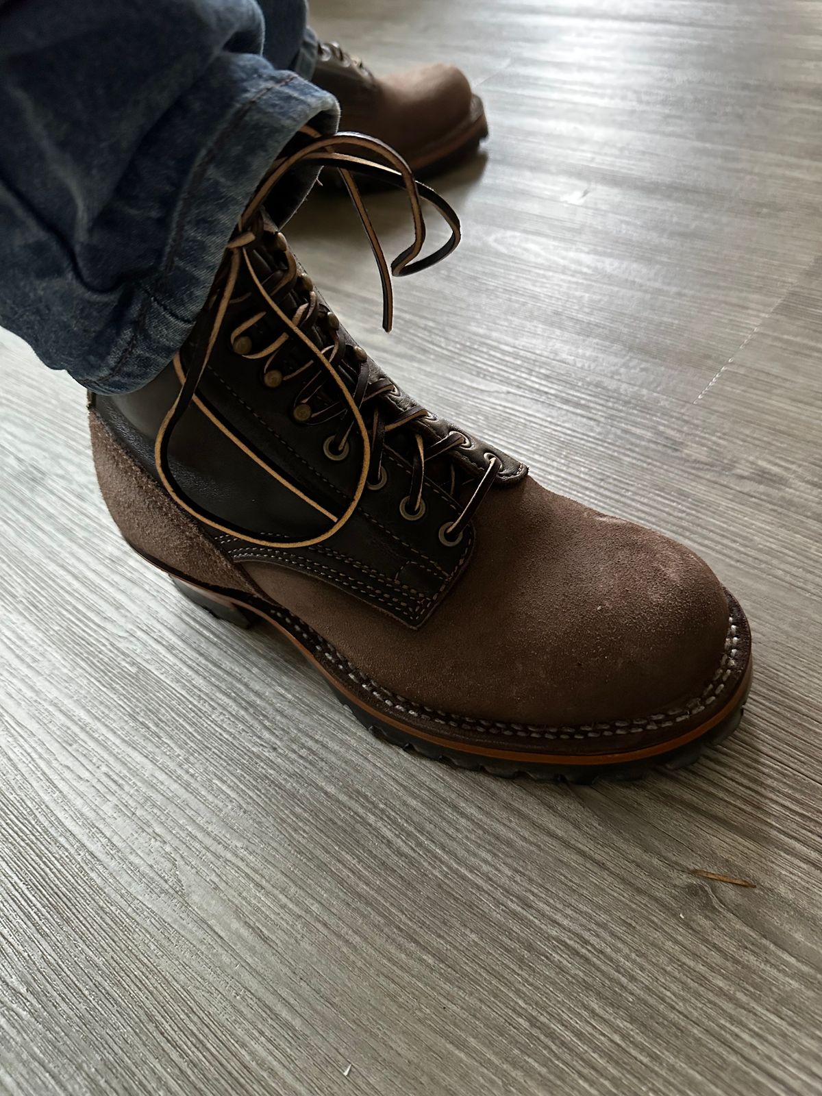 Photo by P2K on August 8, 2023 of the Drew's Boots 8-Inch Logger in Brown Roughout & Brown Smooth.