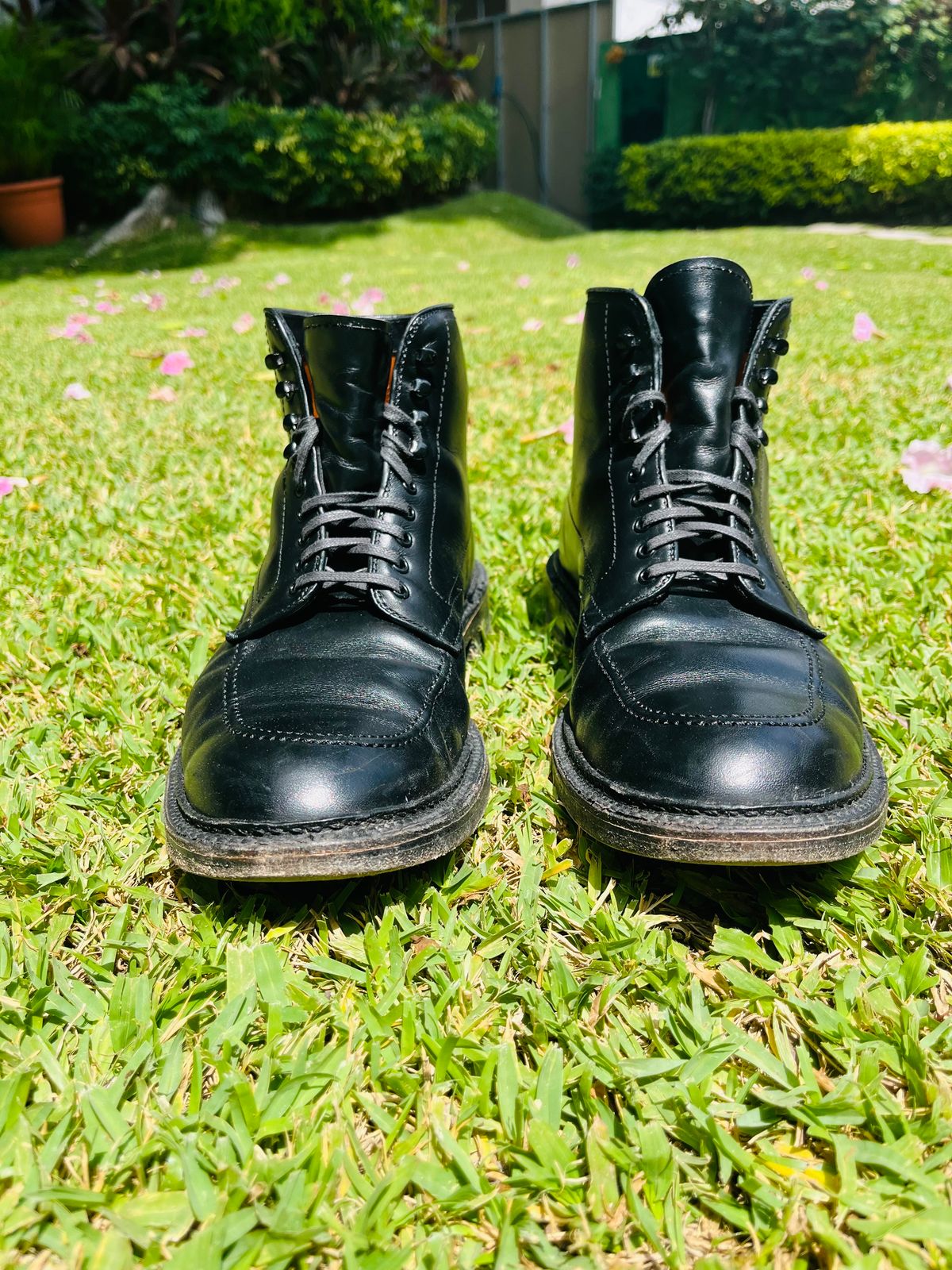 Photo by (deleted user) on March 5, 2024 of the Alden Indy Boot in Black Calfskin.
