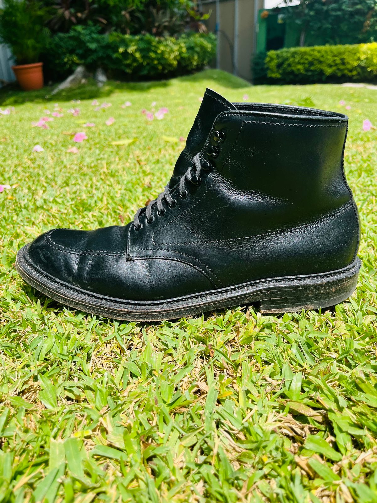 Photo by (deleted user) on March 5, 2024 of the Alden Indy Boot in Black Calfskin.