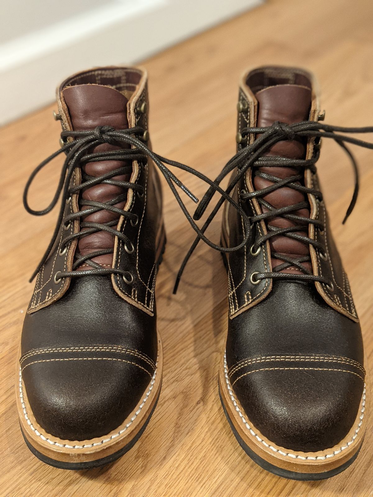 Photo by vpaladino on November 1, 2022 of the Truman Unlisted Model in Horween Java Waxed Flesh.