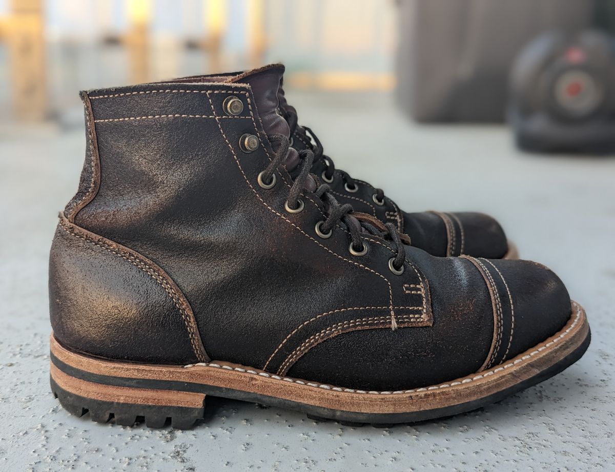 Photo by vpaladino on December 5, 2022 of the Truman Unlisted Model in Horween Java Waxed Flesh.
