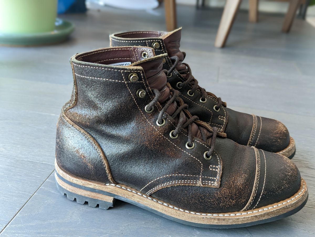 Photo by vpaladino on February 4, 2023 of the Truman Unlisted Model in Horween Java Waxed Flesh.