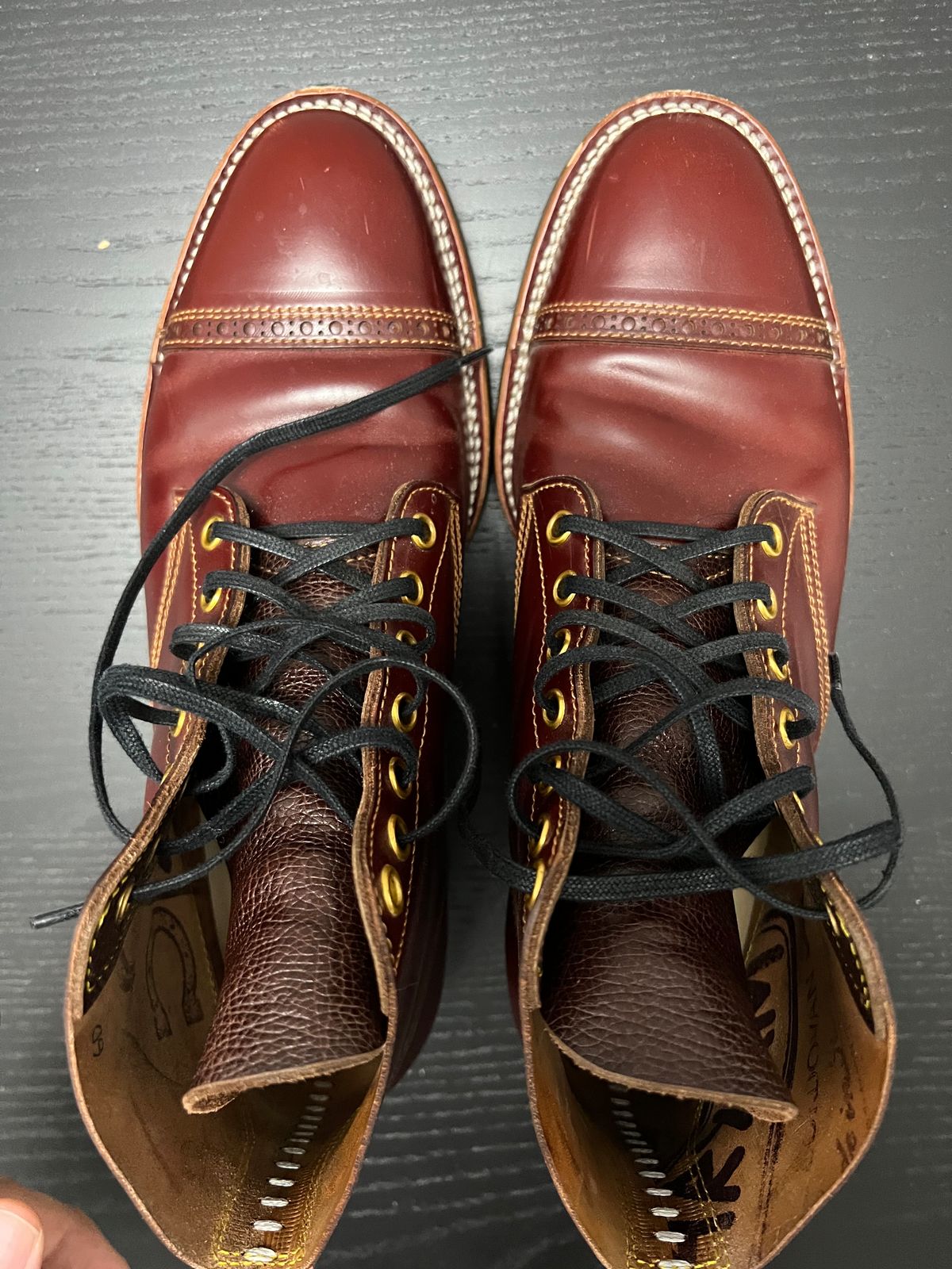 Photo by color_ate on December 5, 2022 of the Iron Boots Devil Dog in Unlisted Leather.