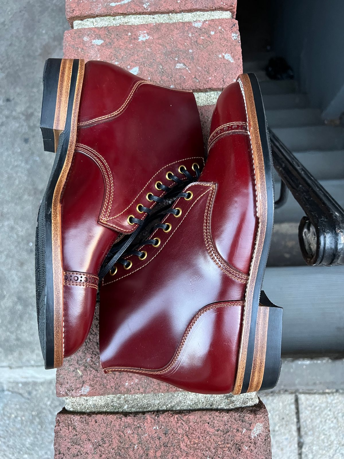 Photo by color_ate on November 6, 2022 of the Iron Boots Devil Dog in Unlisted Leather.