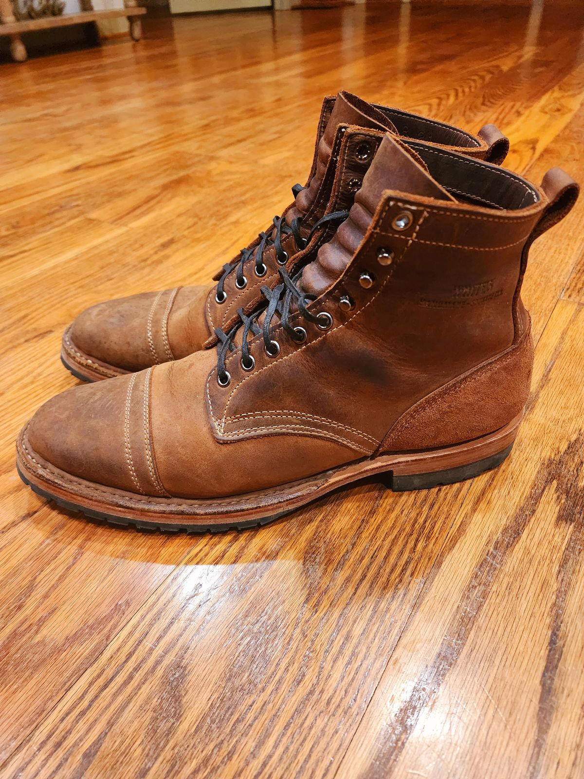 Photo by ChrisreedTN on December 6, 2022 of the White's MP-Sherman Toe Cap in Unknown Leather.