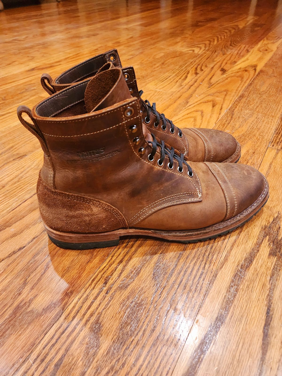 Photo by ChrisreedTN on December 6, 2022 of the White's MP-Sherman Toe Cap in Unknown Leather.