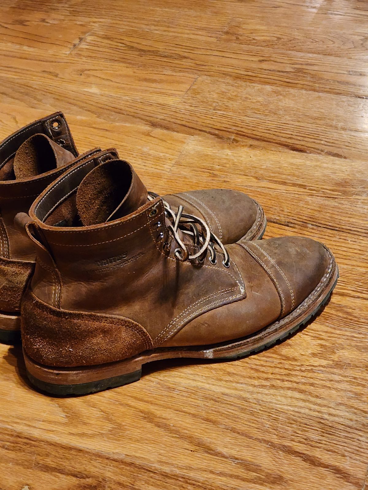 Photo by ChrisreedTN on February 6, 2023 of the White's MP-Sherman Toe Cap in Unknown Leather.
