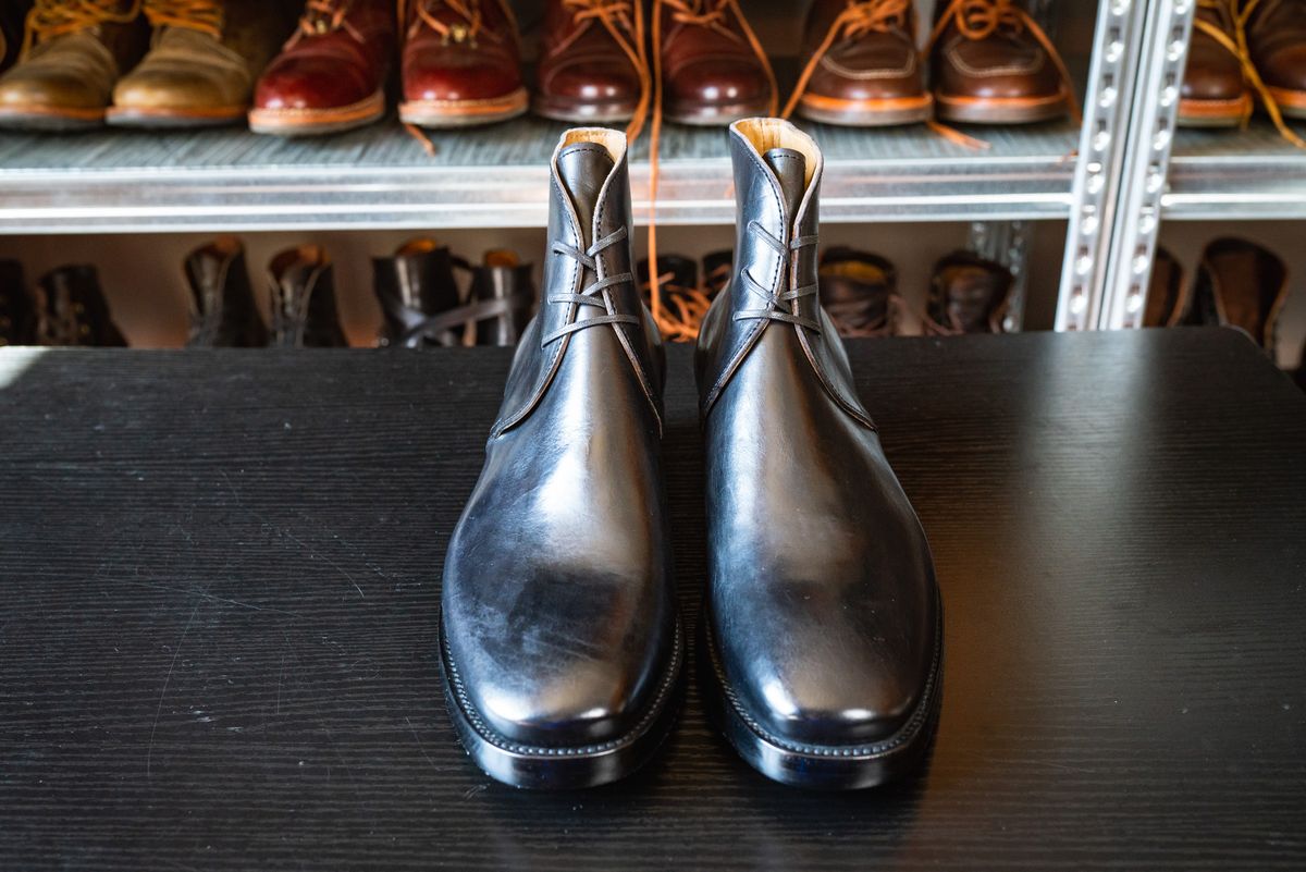 Photo by NeverGoneCG on October 2, 2022 of the XBXS George Boots in Guidi Black Horsehide.