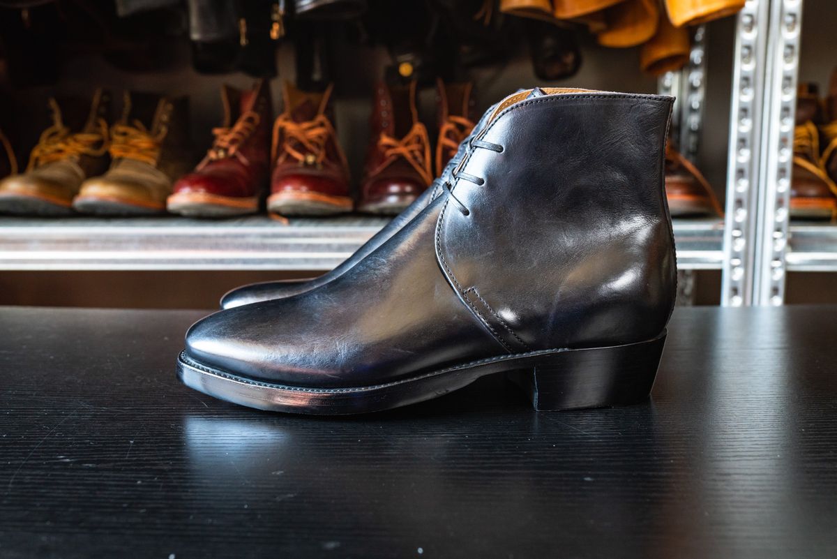 Photo by NeverGoneCG on October 2, 2022 of the XBXS George Boots in Guidi Black Horsehide.