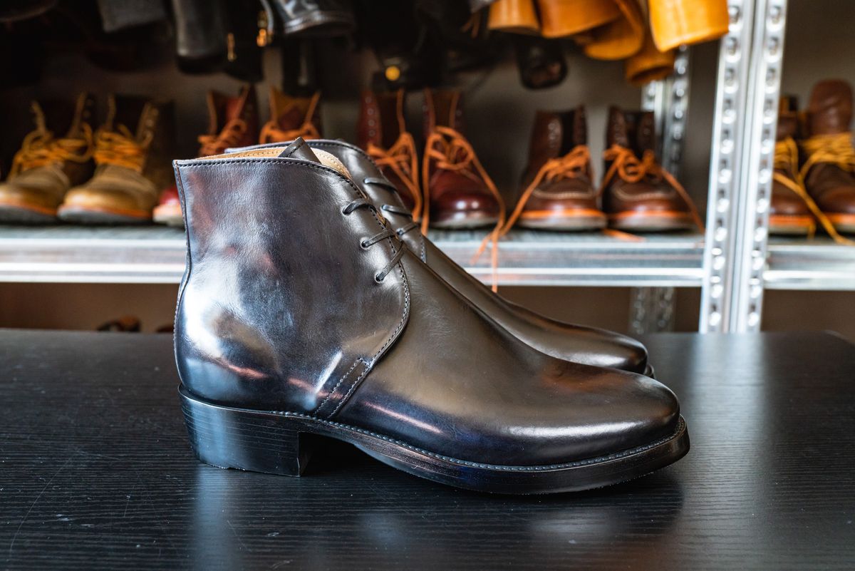 Photo by NeverGoneCG on October 2, 2022 of the XBXS George Boots in Guidi Black Horsehide.