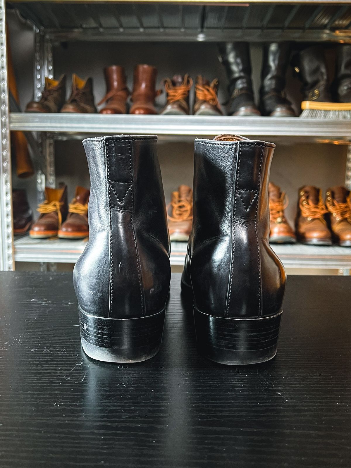 Photo by NeverGoneCG on November 2, 2022 of the XBXS George Boots in Guidi Black Horsehide.