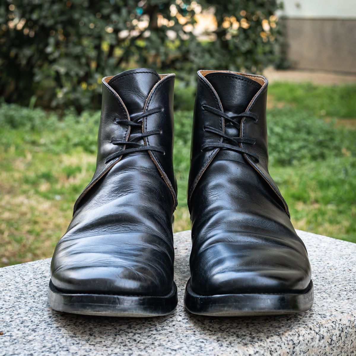 Photo by NeverGoneCG on March 2, 2023 of the XBXS George Boots in Guidi Black Horsehide.