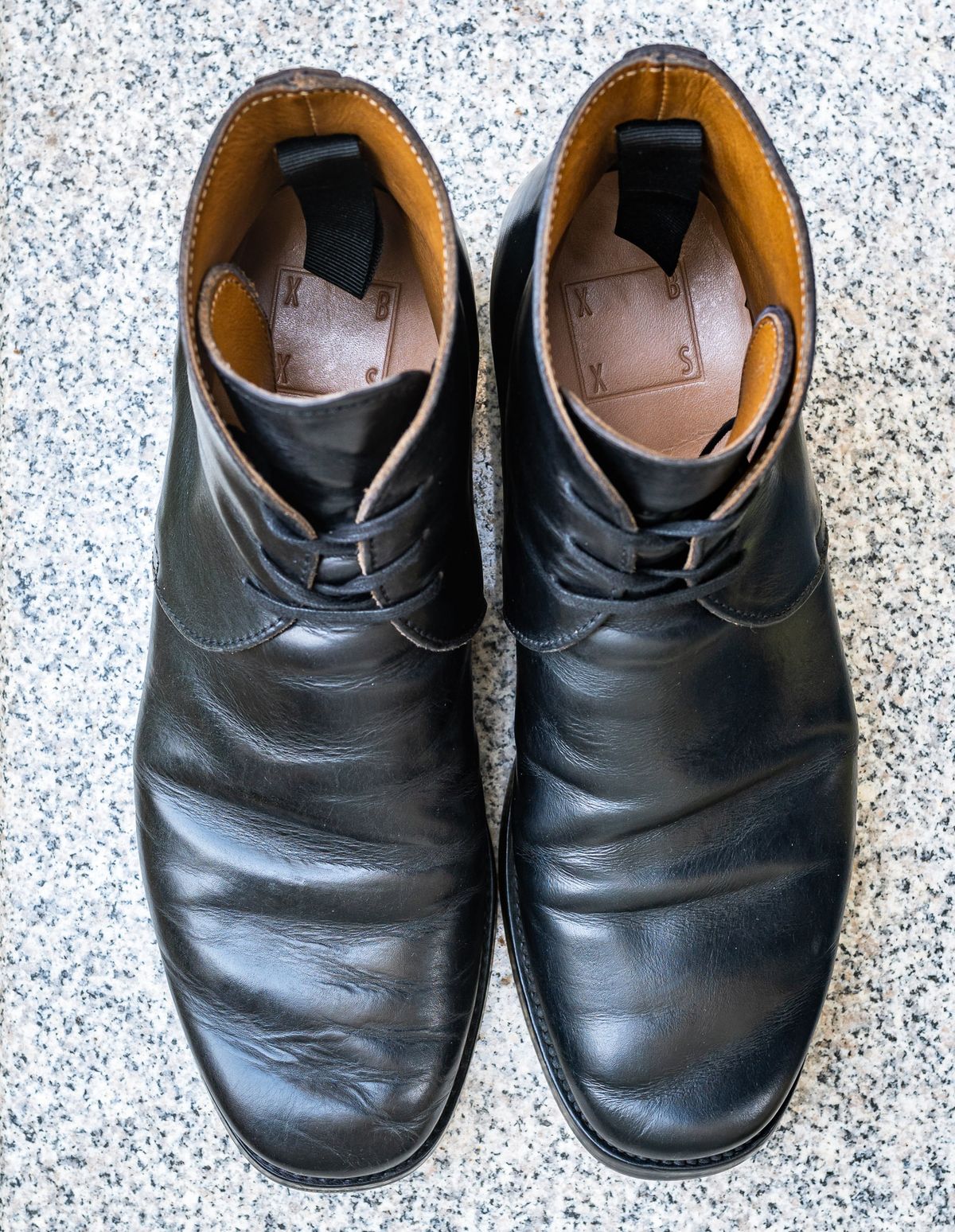 Photo by NeverGoneCG on March 2, 2023 of the XBXS George Boots in Guidi Black Horsehide.