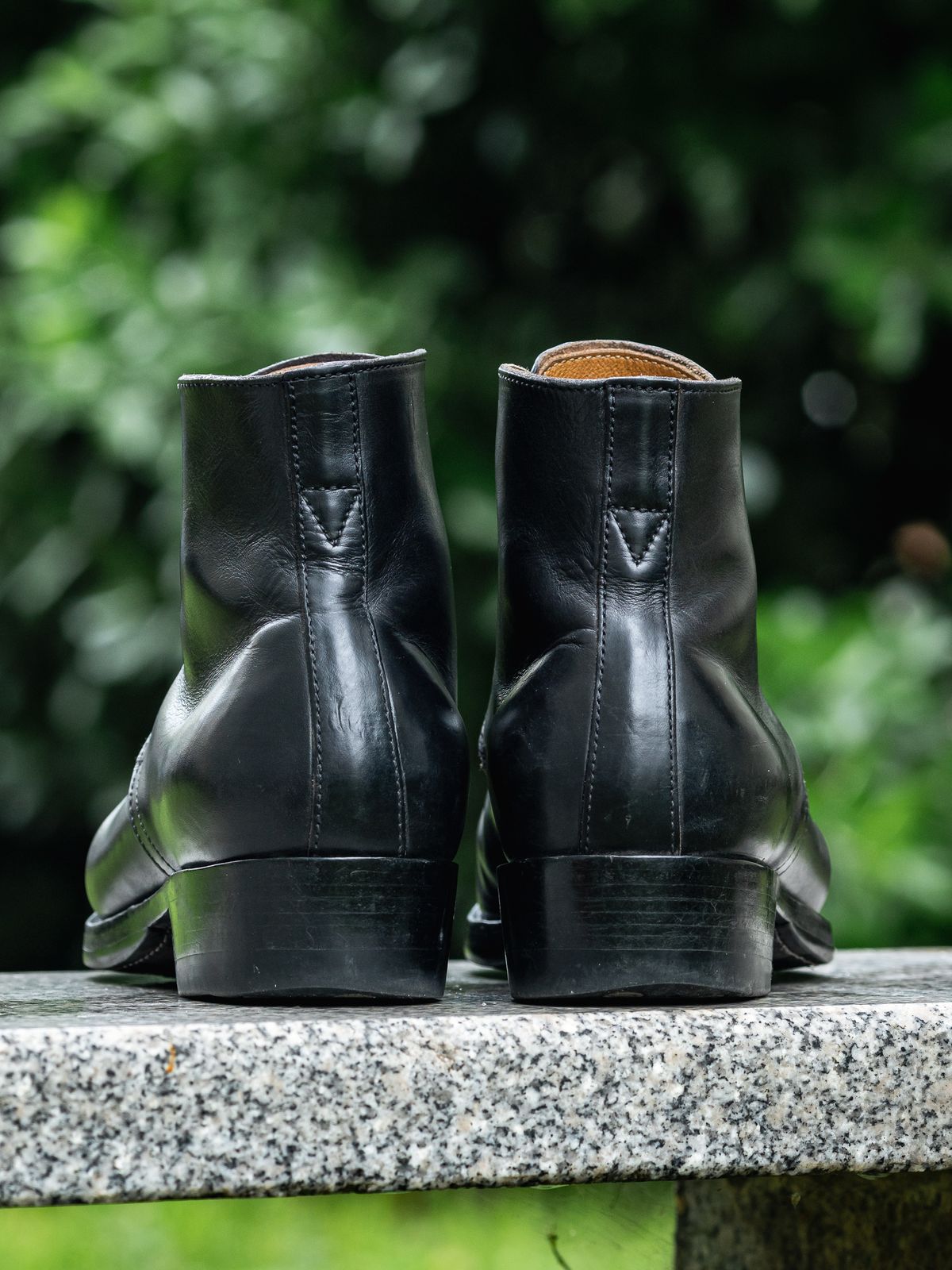 Photo by NeverGoneCG on April 3, 2023 of the XBXS George Boots in Guidi Black Horsehide.
