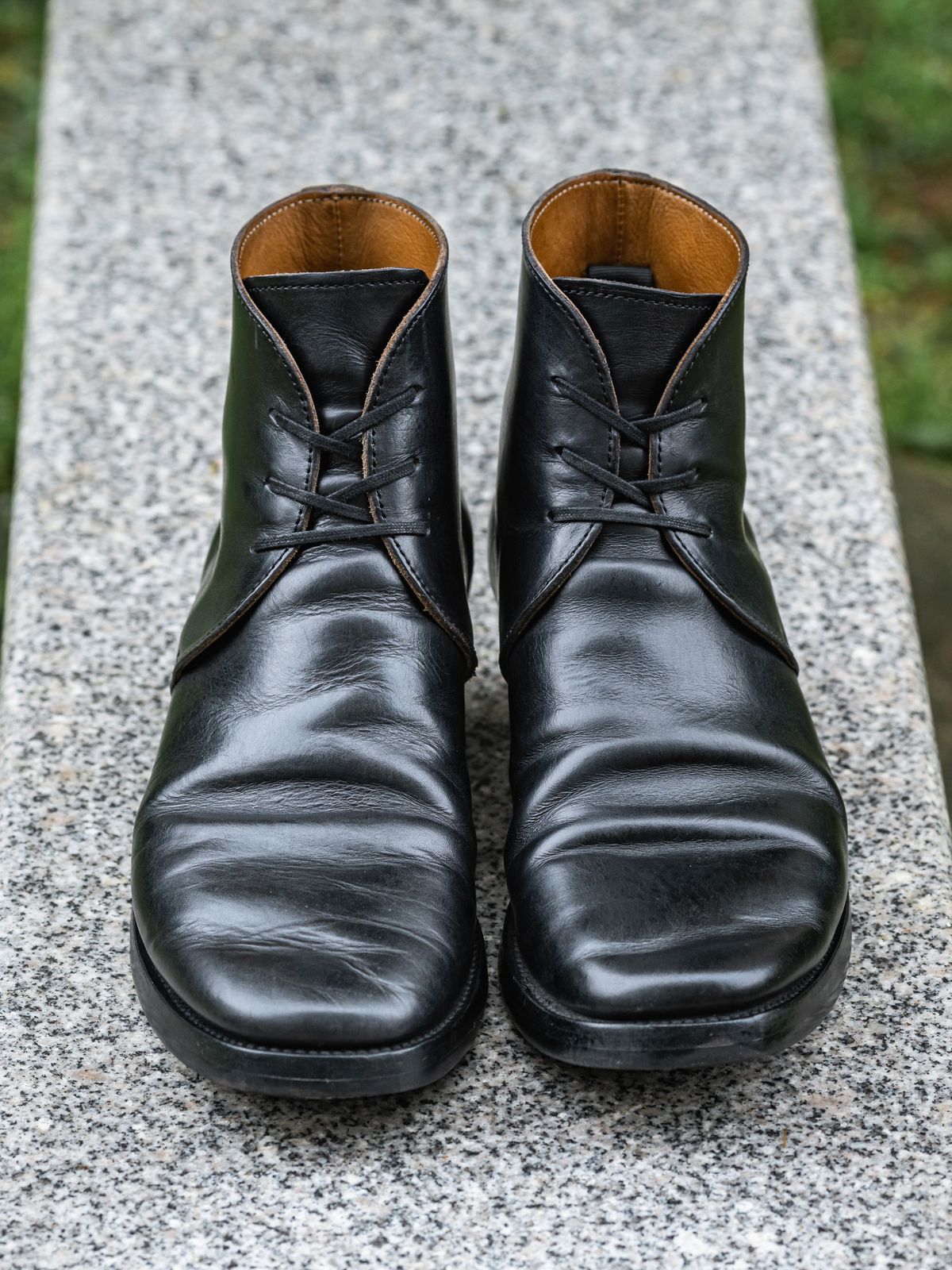Photo by NeverGoneCG on April 3, 2023 of the XBXS George Boots in Guidi Black Horsehide.