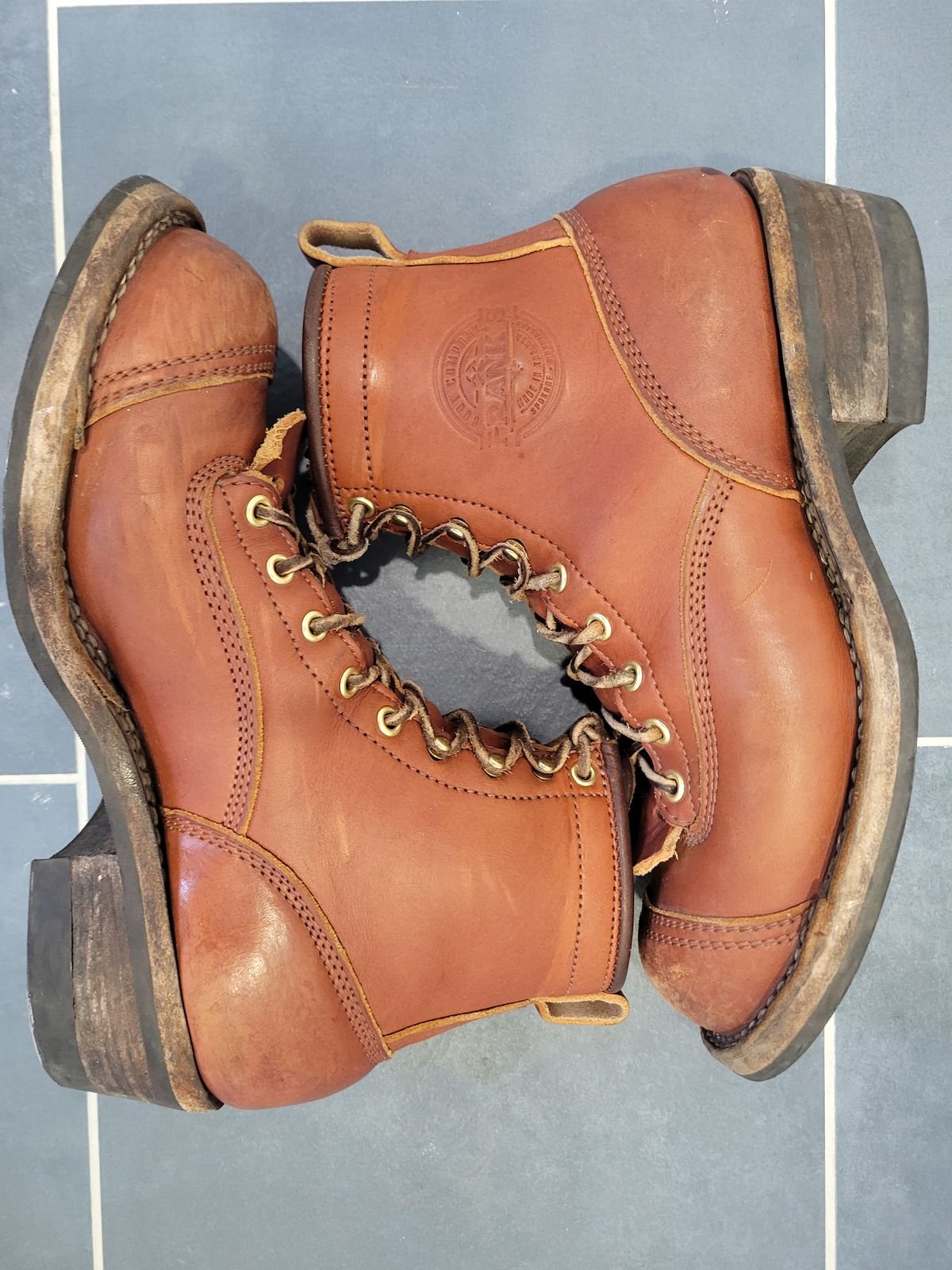 Photo by cherninHVAC on January 5, 2025 of the Frank's Boots Wilshire in Wickett & Craig Chestnut English Bridle.