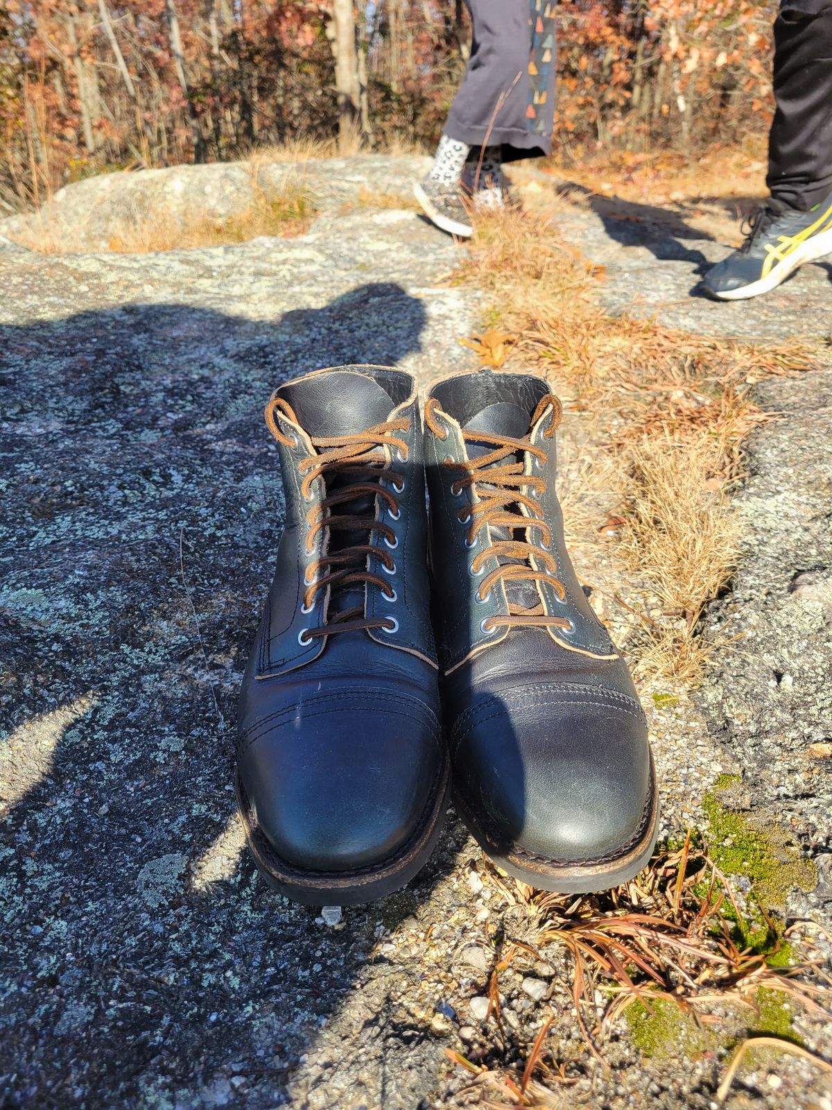 Photo by cherninHVAC on November 4, 2022 of the Thursday Vanguard in Horween Indigo Chromexcel.