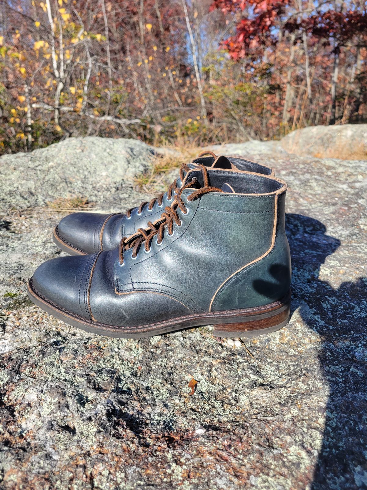 Photo by cherninHVAC on November 4, 2022 of the Thursday Vanguard in Horween Indigo Chromexcel.